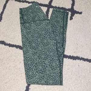 GREEN BUFFBUNNY LEGGINGS WORN ONCE SIZE M